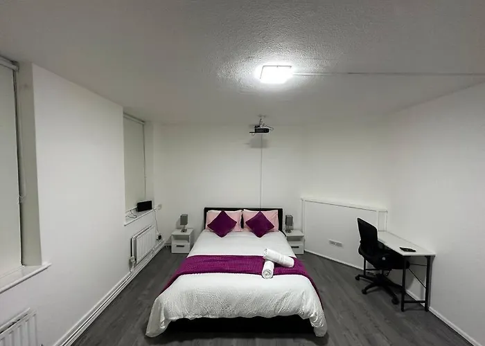Super Double Bedroom Zone 1