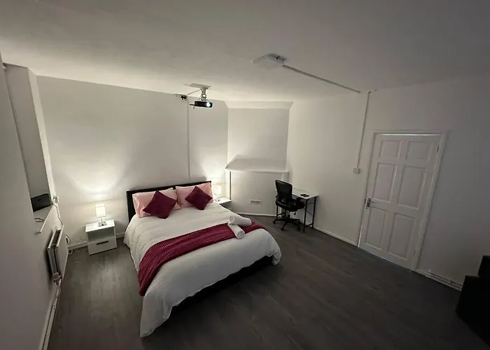 Super Double Bedroom Zone 1